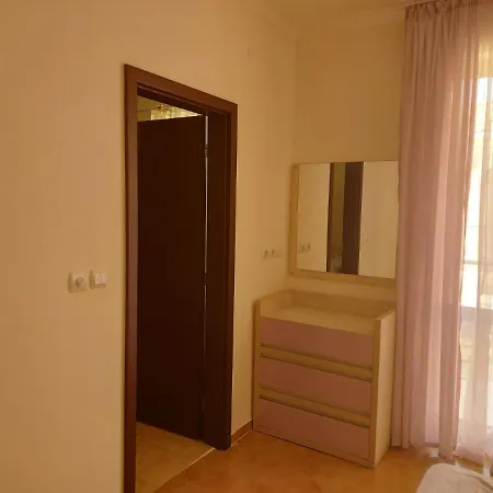 Holiday Guest Houses Anvers 27 *