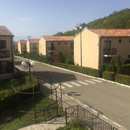 Holiday Guest Houses Anvers 27 * Елените