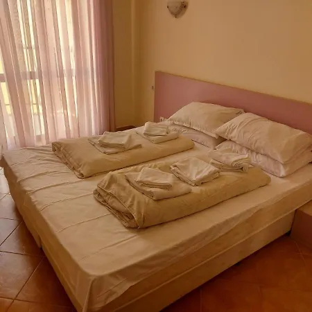 Holiday Guest Houses Anvers 27 *